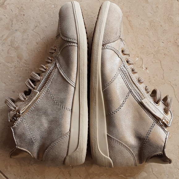 GEOX RESPIRA BLOMIEE BEIGE / GOLD ZIPPERED HI TOP SNEAKERS US 5 - Picture 7 of 16